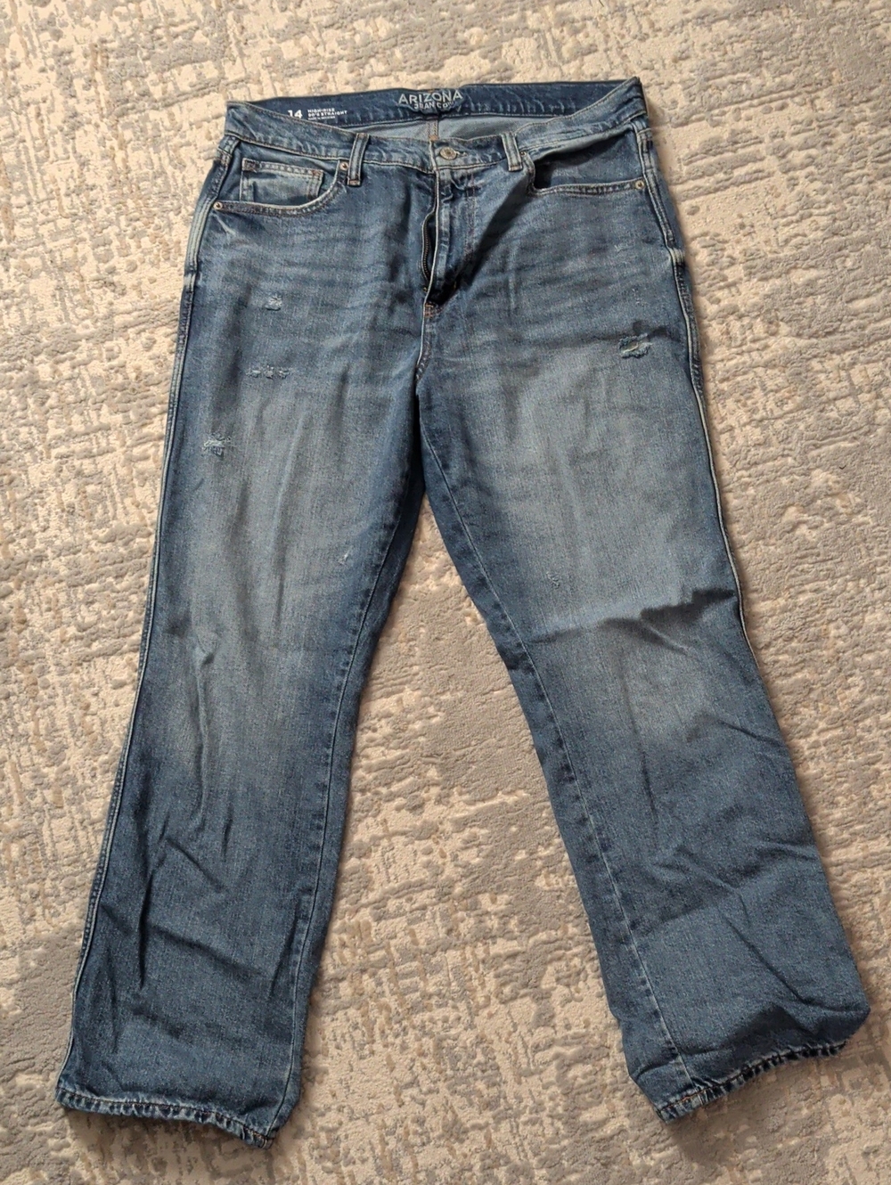 Arizona Jean Company Women's Faded Blue Straight Cut Jeans